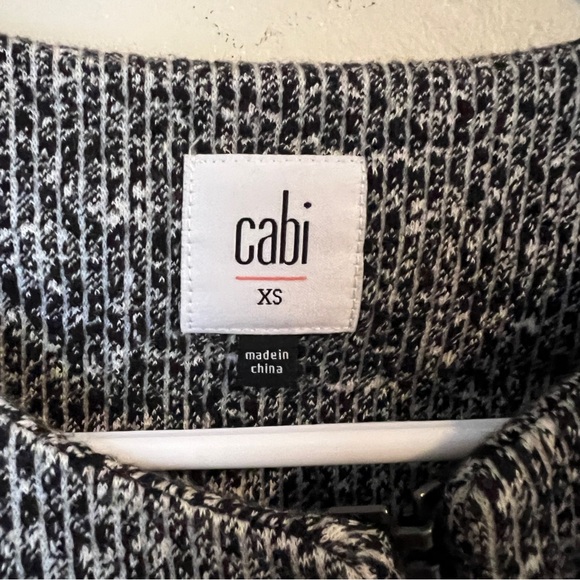 Black and White Sweater/Blazer - Picture 4 of 5